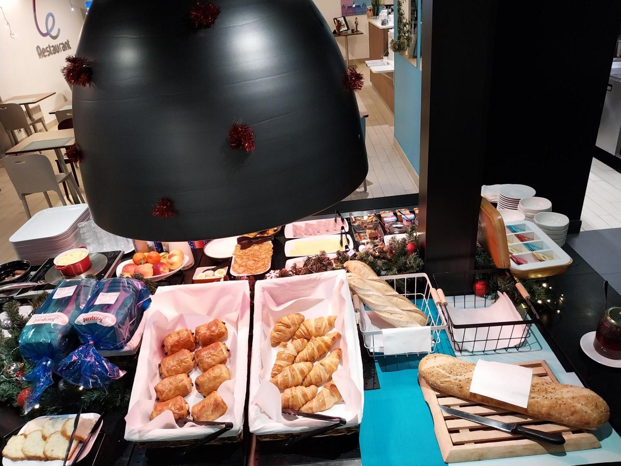 Kyriad Direct Marseille Est La Valentine La Penne-sur-Huveaune Zewnętrze zdjęcie