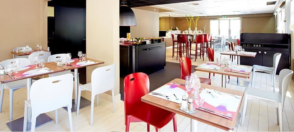 Kyriad Direct Marseille Est La Valentine La Penne-sur-Huveaune Zewnętrze zdjęcie